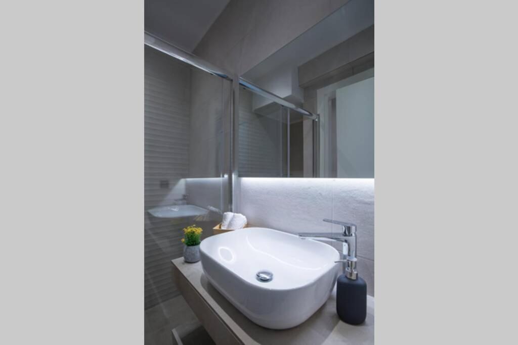 City Center Modern Renovated Apartment Aten Exteriör bild